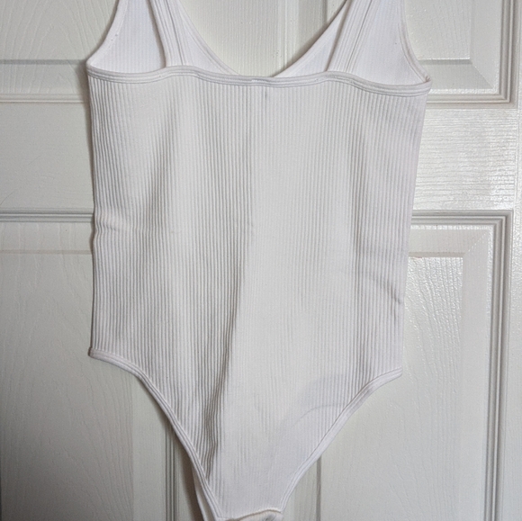 NWOT Bodysuit - Picture 3 of 3